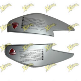 Cover per valigie laterali in plastica Ducati – Codice 96780681A – Colore argento
